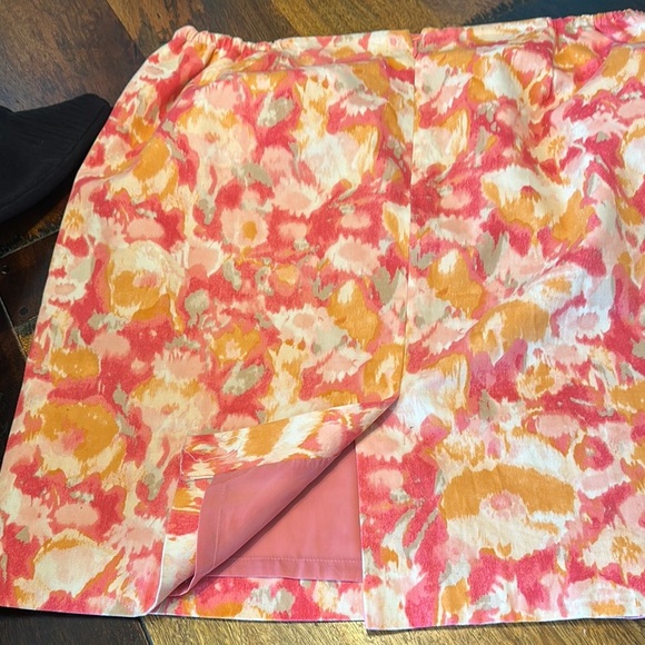 Talbots Pink and Yellow Floral Mini Skirt petite 18W - Picture 6 of 6